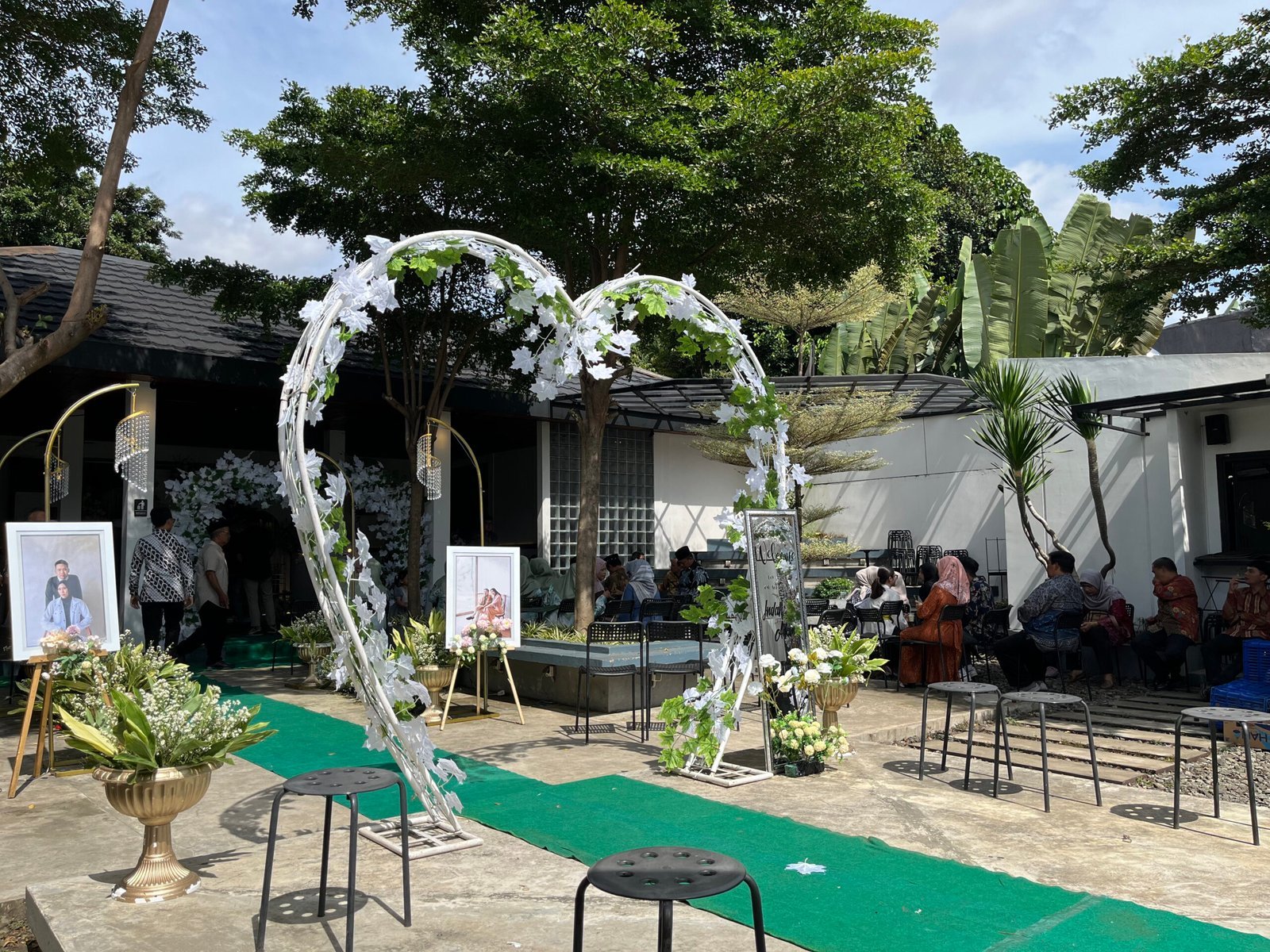 Destinasi Coffee & Eatery