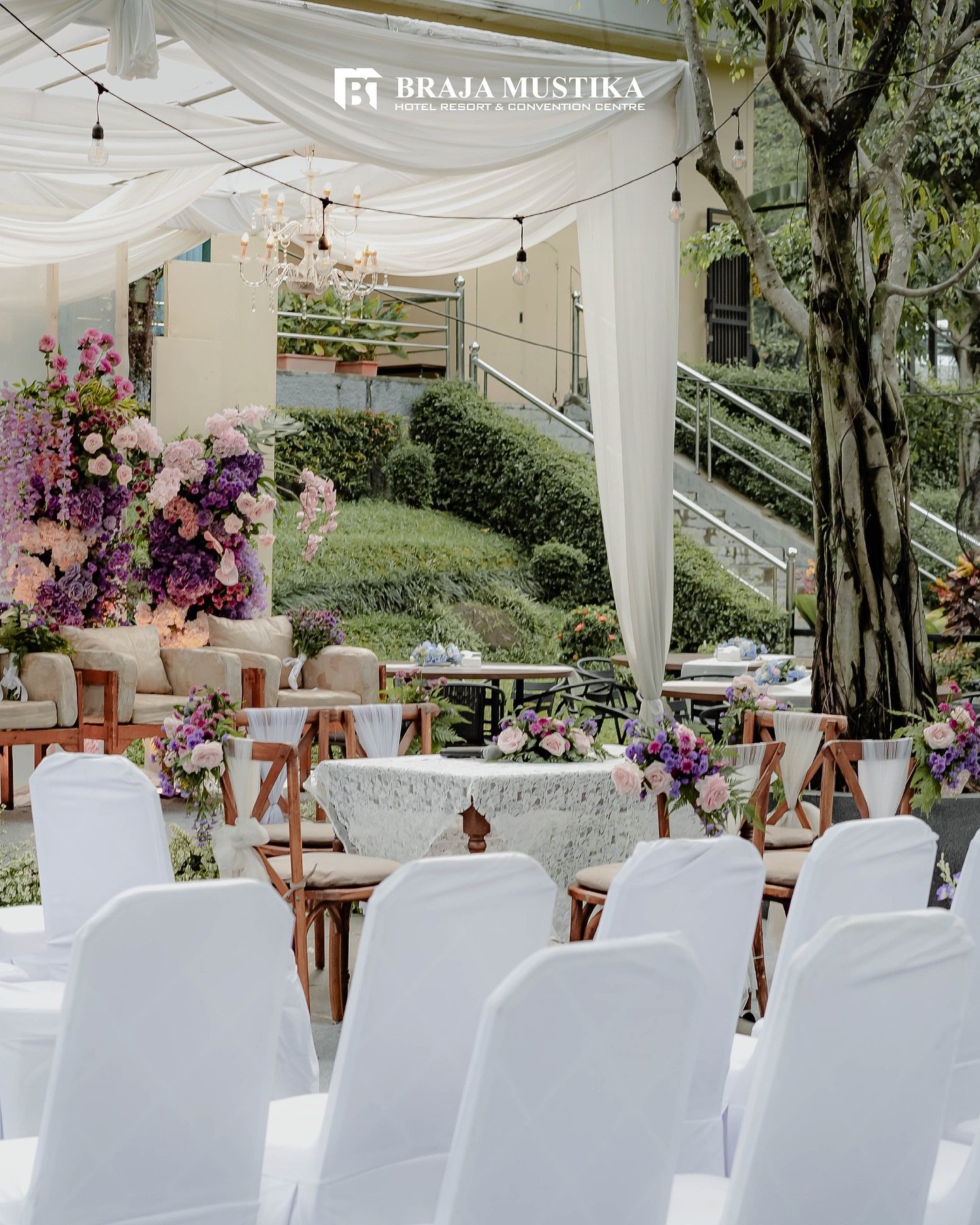 Braja Mustika - The Roof